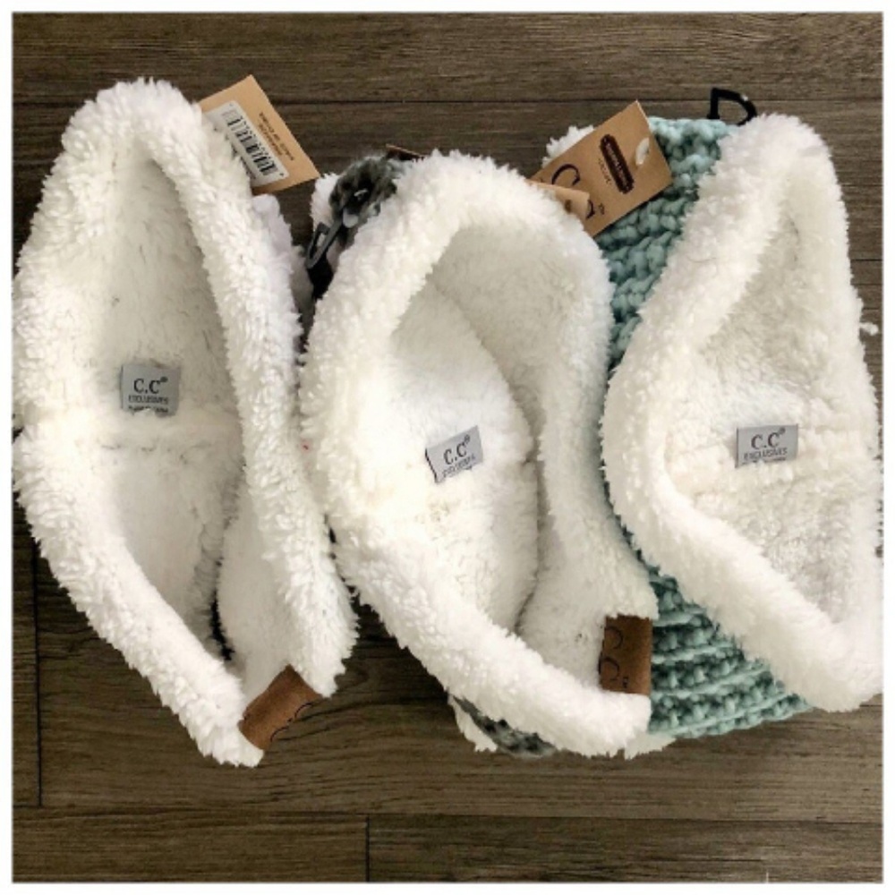 Sherpa lined knit headbands. New - Picture 3 of 4